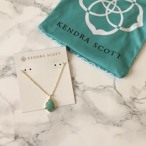 Kendra Scott Cory Pendant necklace